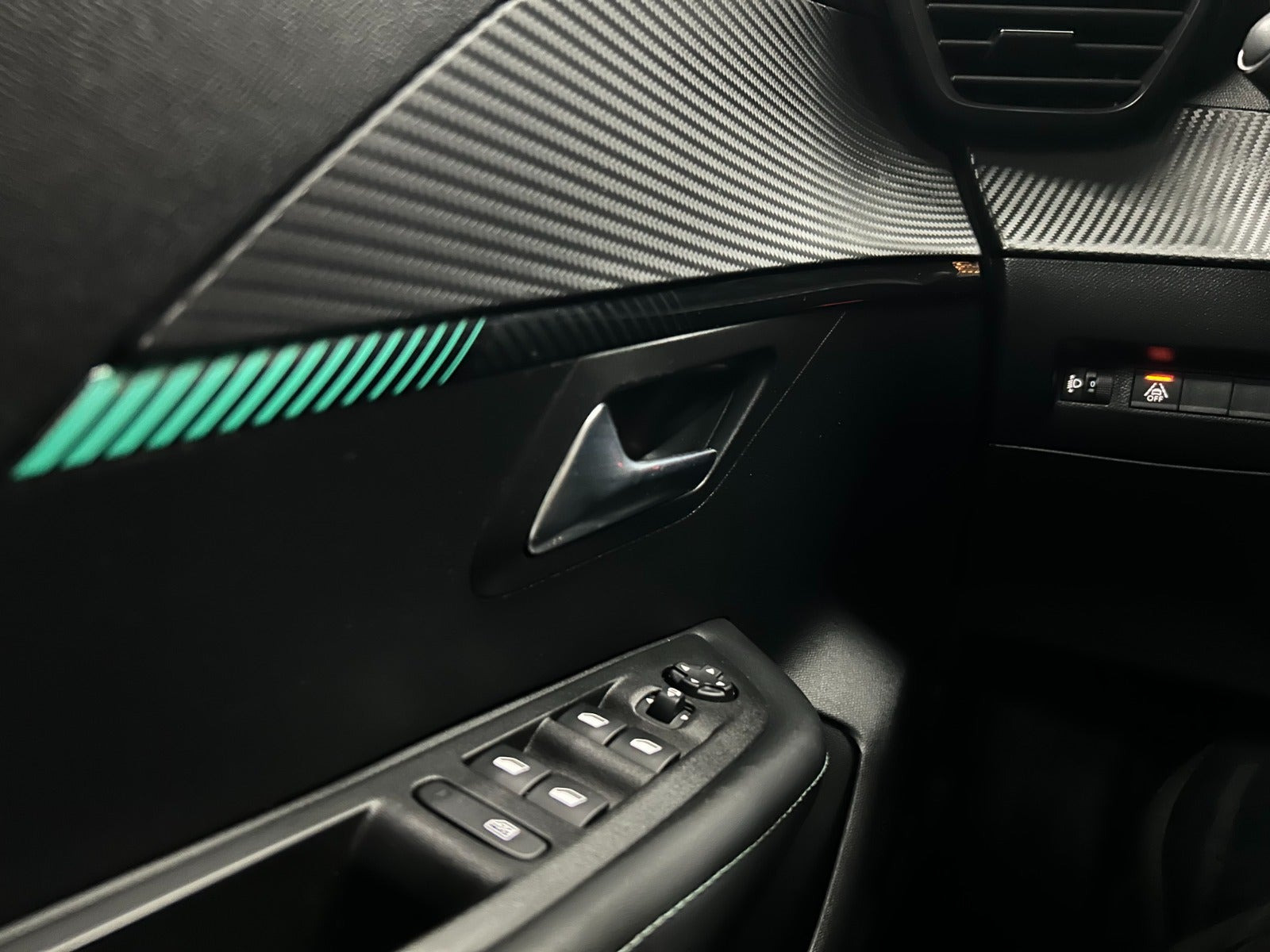 undefined Peugeot 208 fra 2020