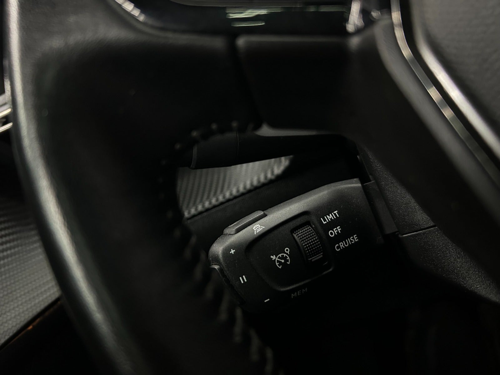 undefined Peugeot 208 fra 2020