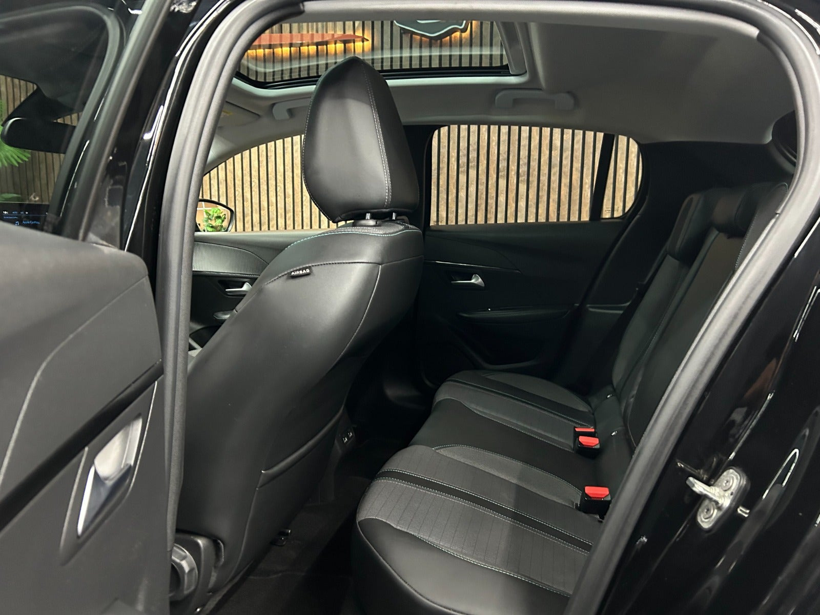 undefined Peugeot 208 fra 2020