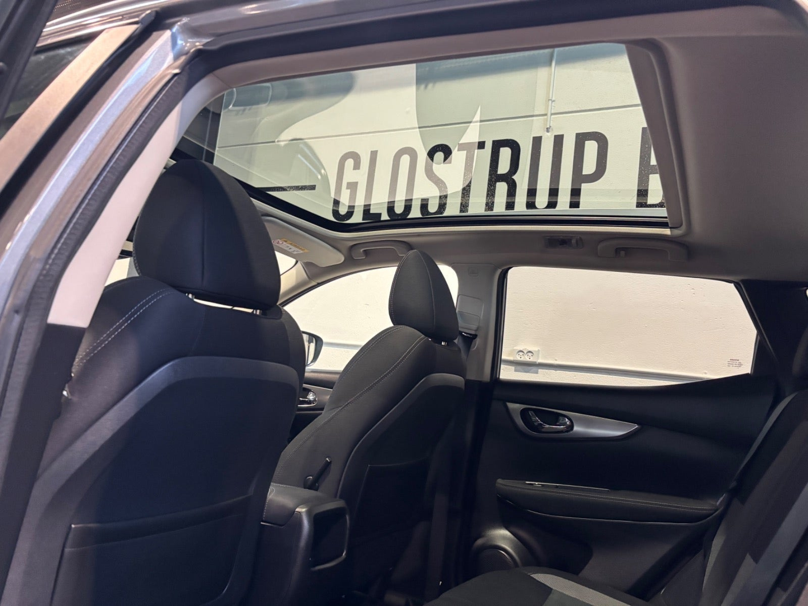 Grå Nissan Qashqai fra 2018