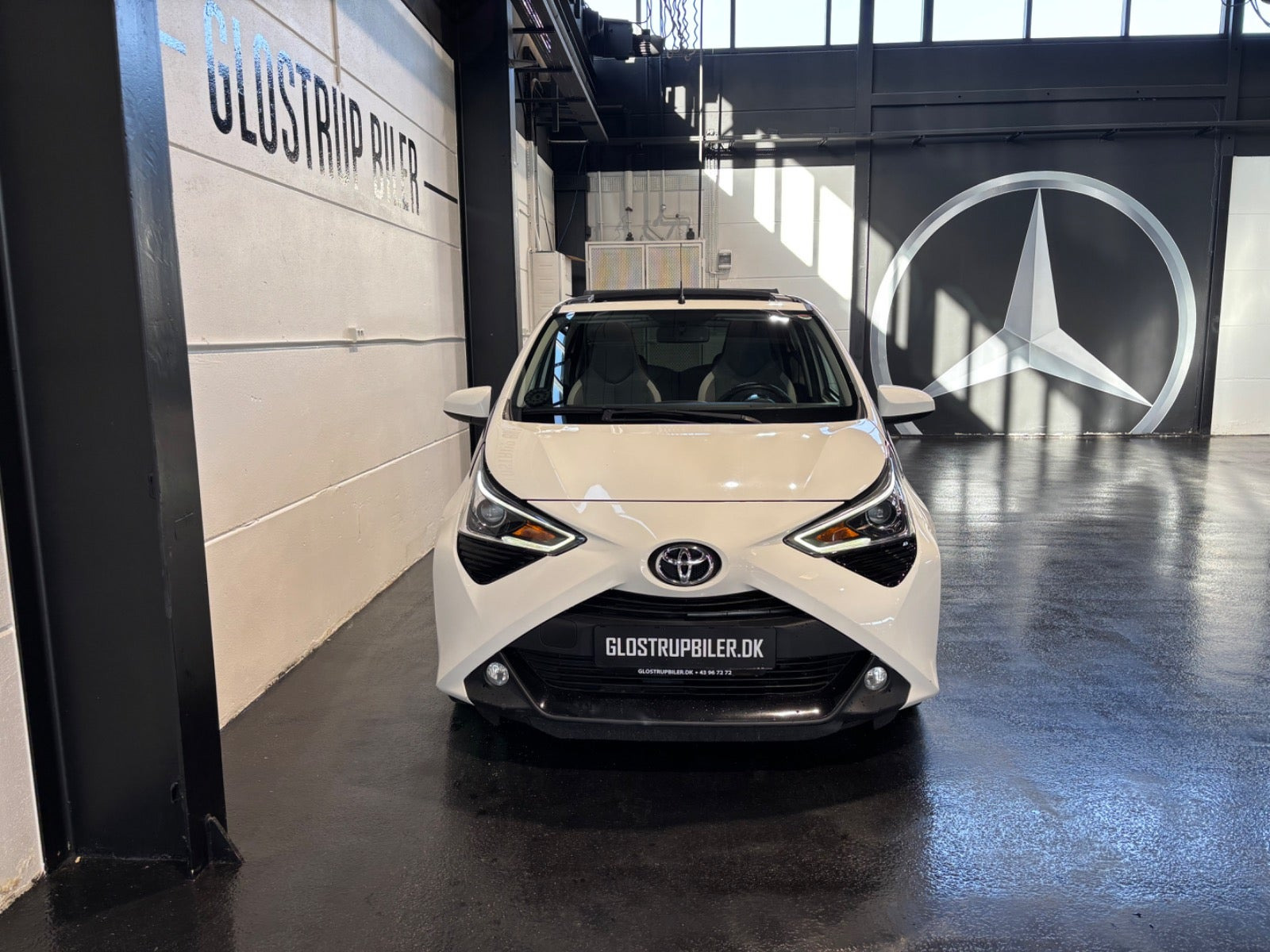 Hvid Toyota Aygo fra 2021