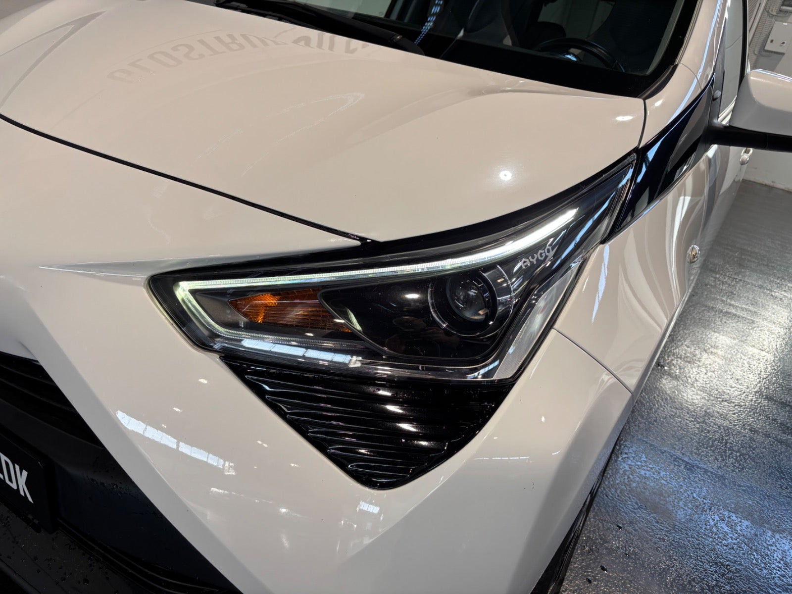 Hvid Toyota Aygo fra 2021