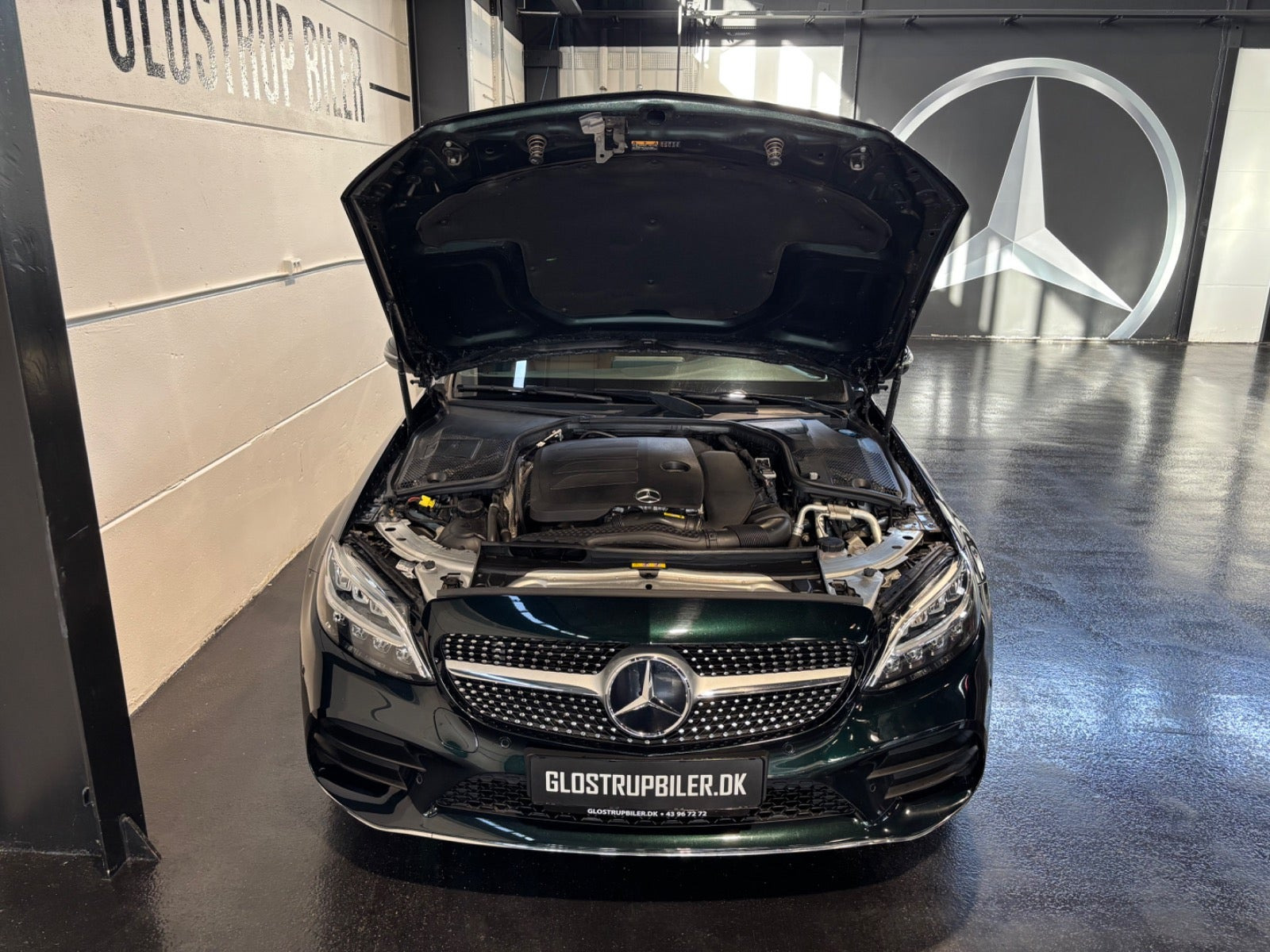 Grøn Mercedes C200 fra 2020