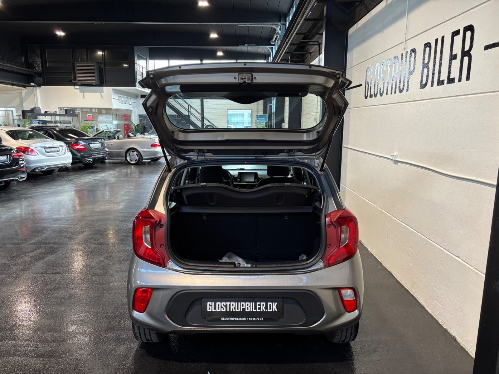 Beige Kia Picanto fra 2018