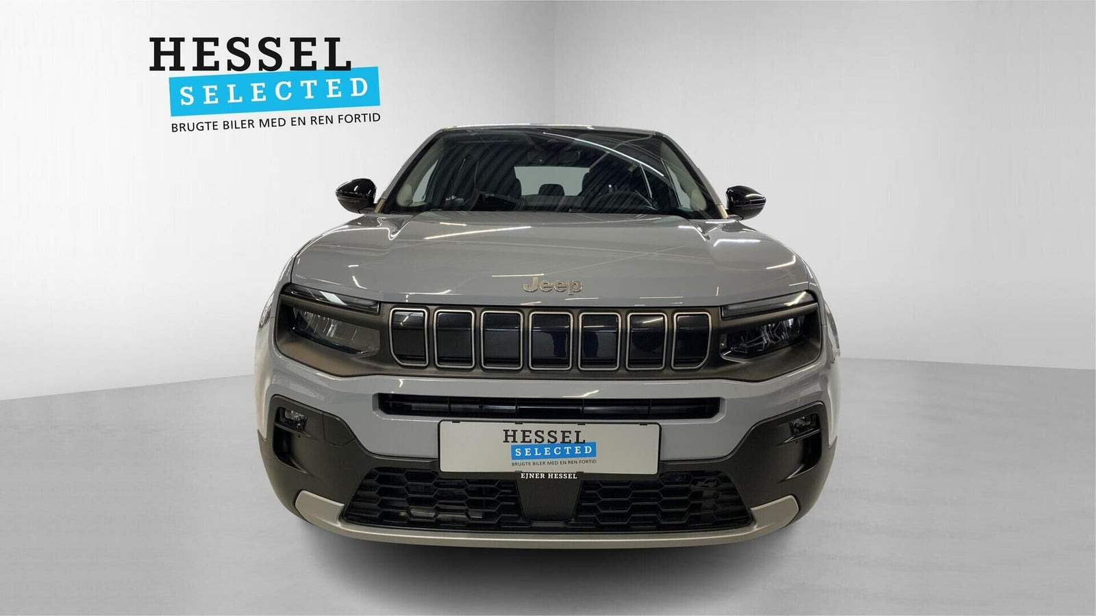 Grå Jeep Avenger fra 2025