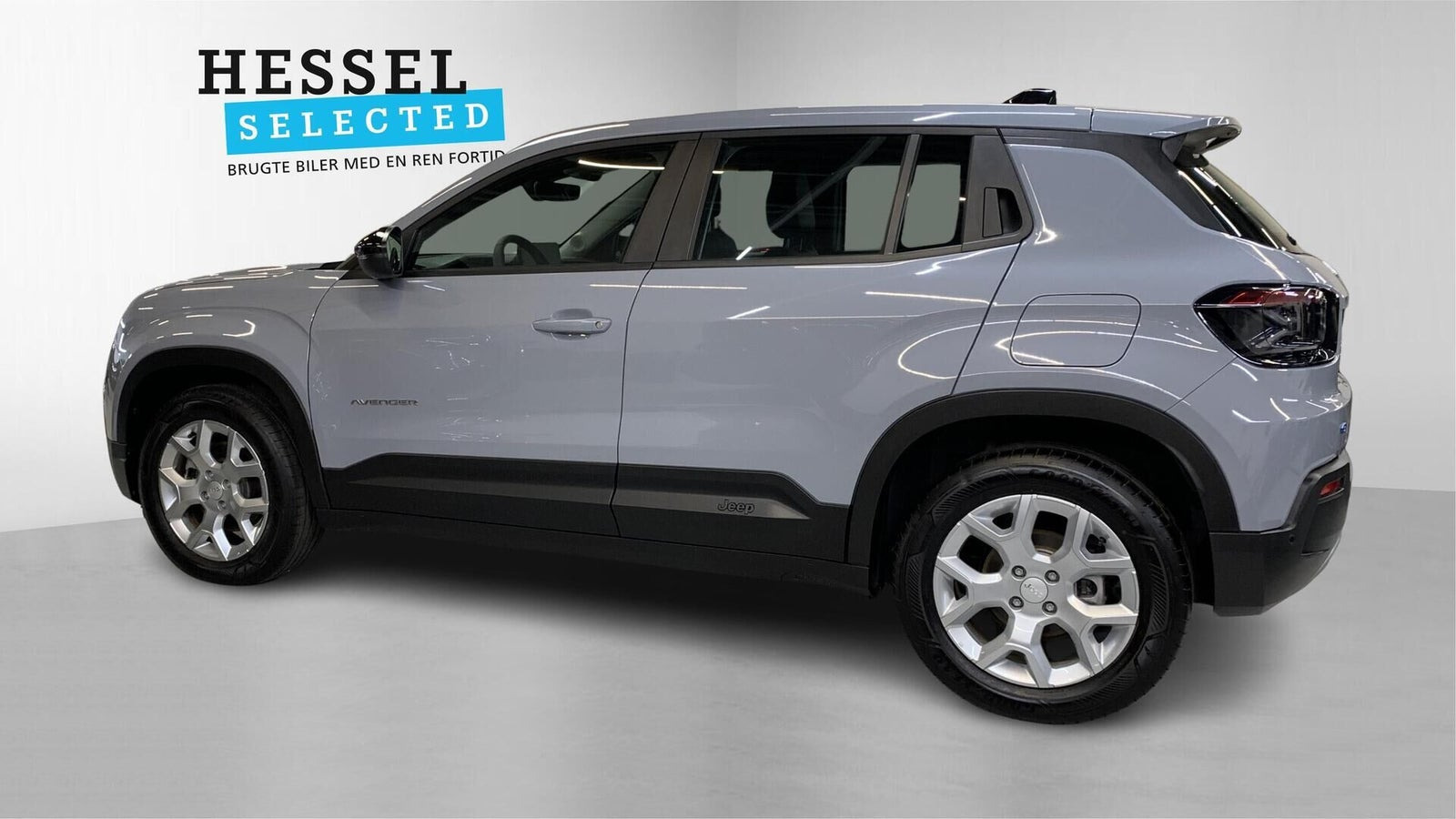 Grå Jeep Avenger fra 2025