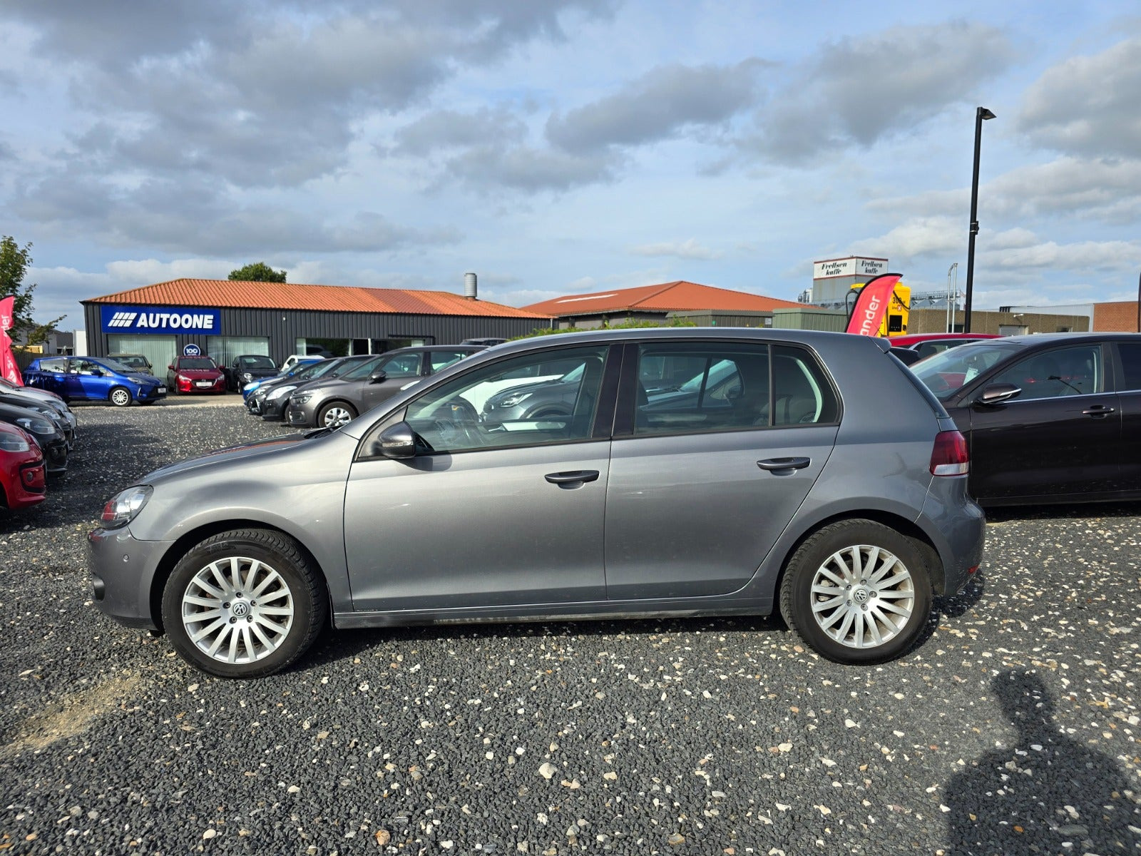 Grå VW Golf VI fra 2011