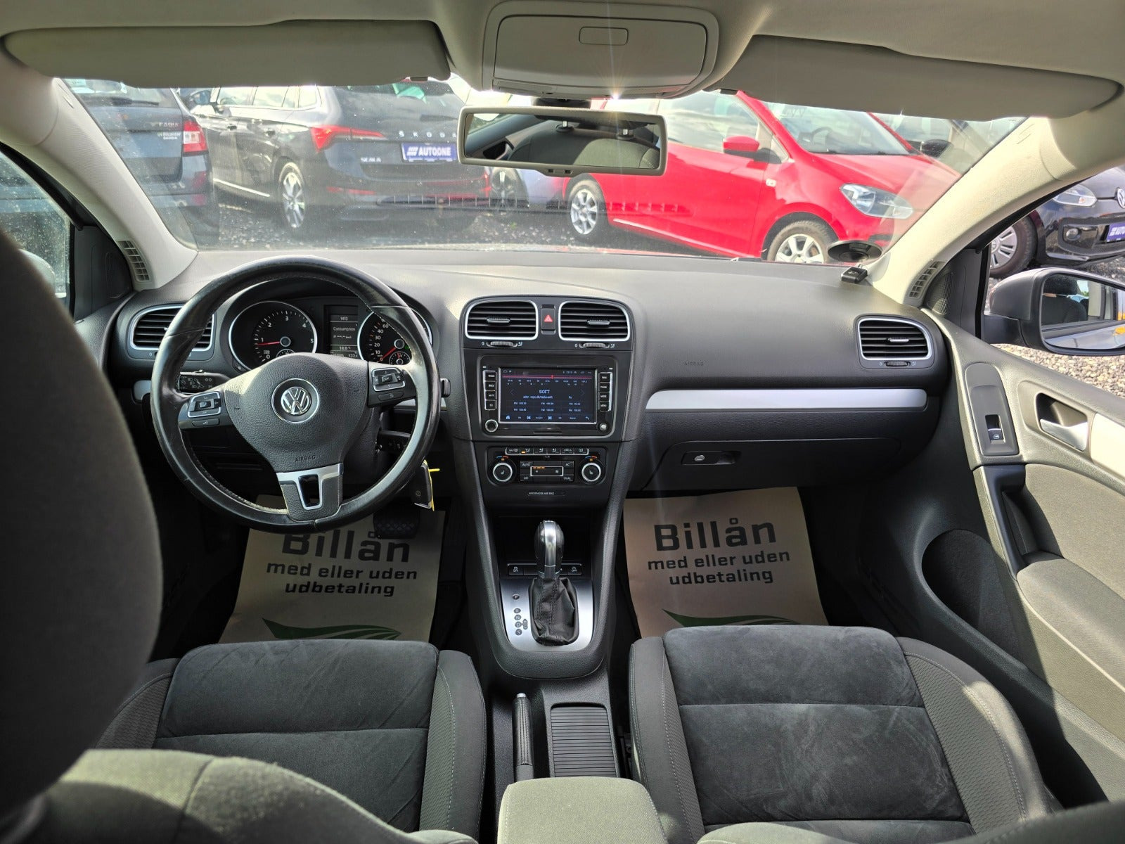 Grå VW Golf VI fra 2011