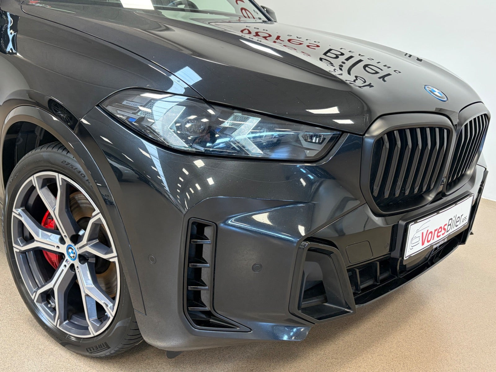 Sort BMW X5 fra 2023
