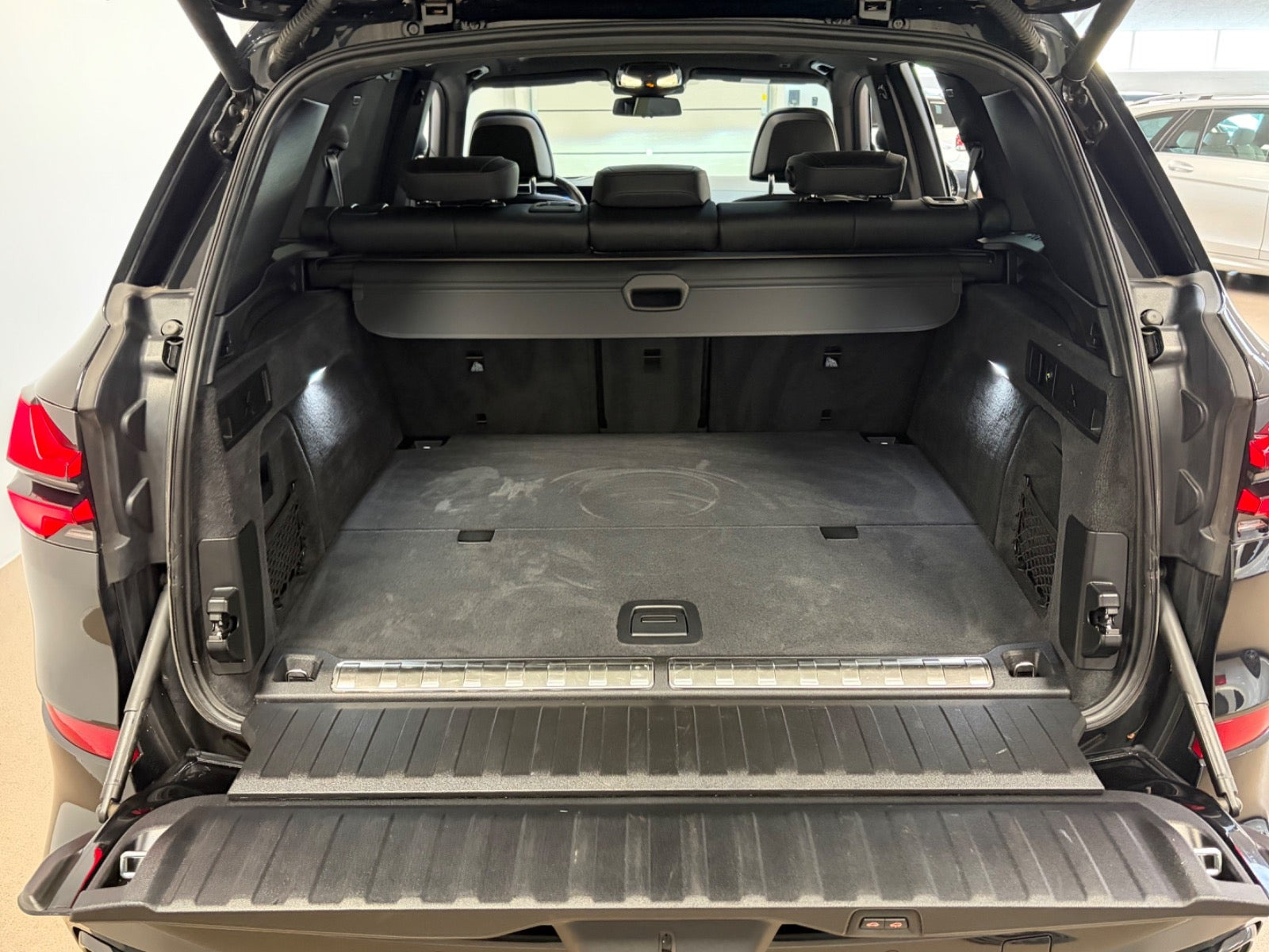 Sort BMW X5 fra 2023