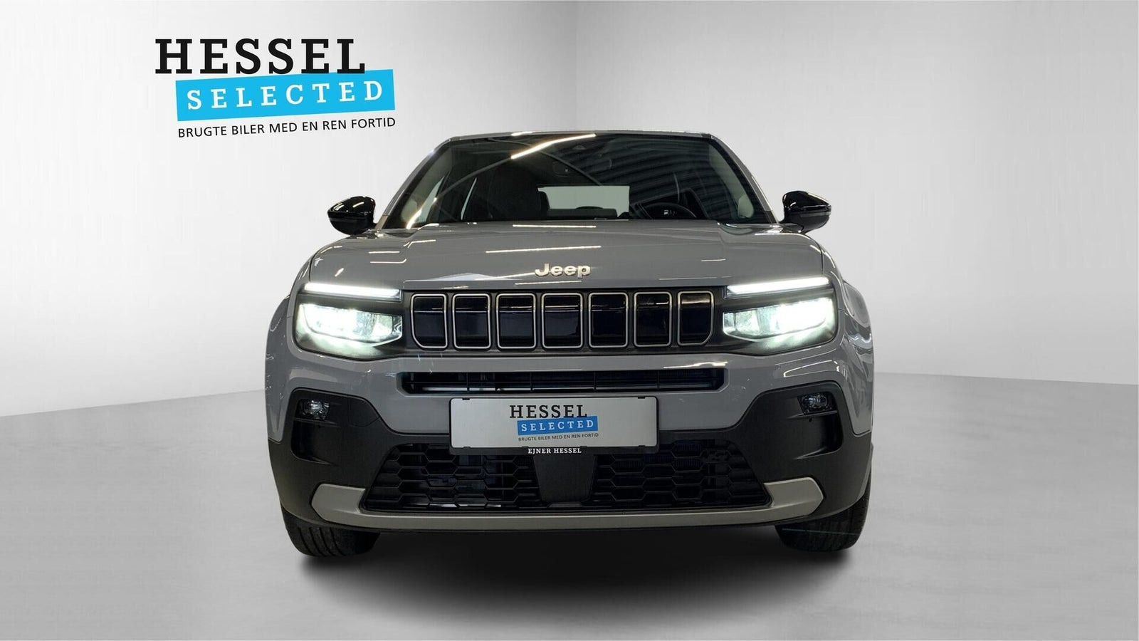 Grå Jeep Avenger fra 2025
