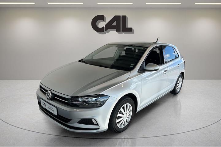 Sølv VW Polo fra 2020 set udefra