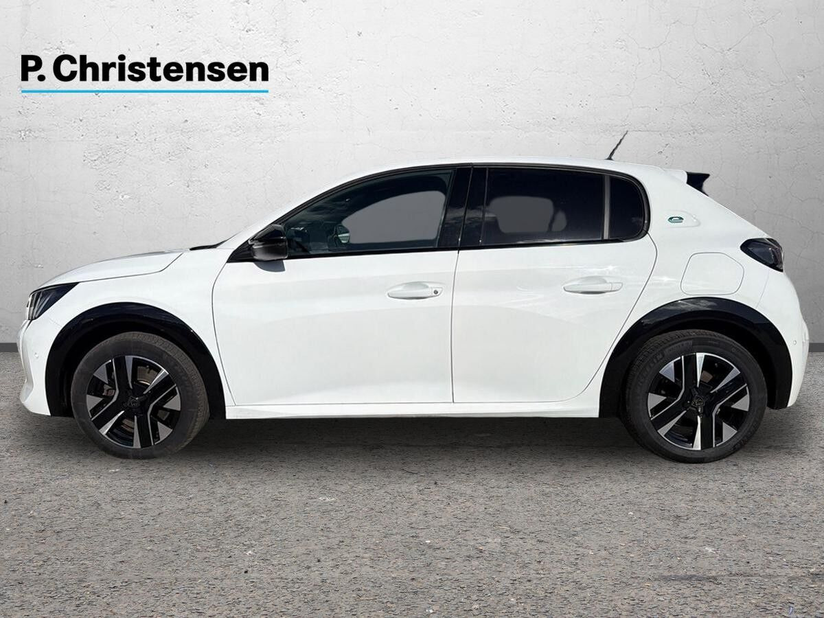 Hvid Peugeot e-208 fra 2023