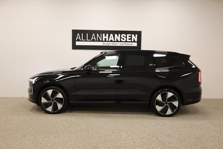 Sort Volvo EX90 fra 2024
