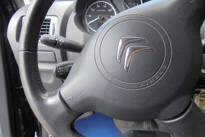 Blå Citroën Jumpy fra 2014