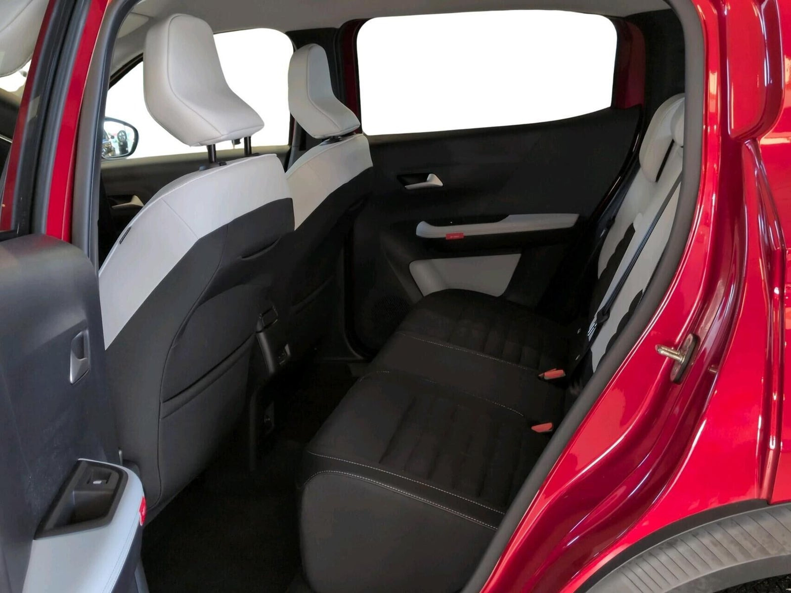 Rød Citroën e-C3 Aircross fra 2025