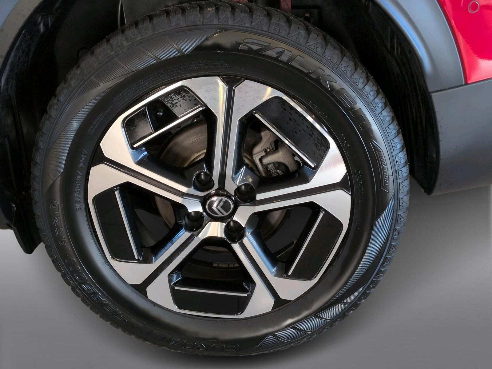 Rød Citroën e-C3 Aircross fra 2025