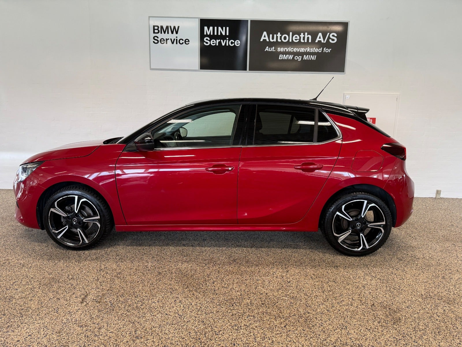 Rød Opel Corsa fra 2020