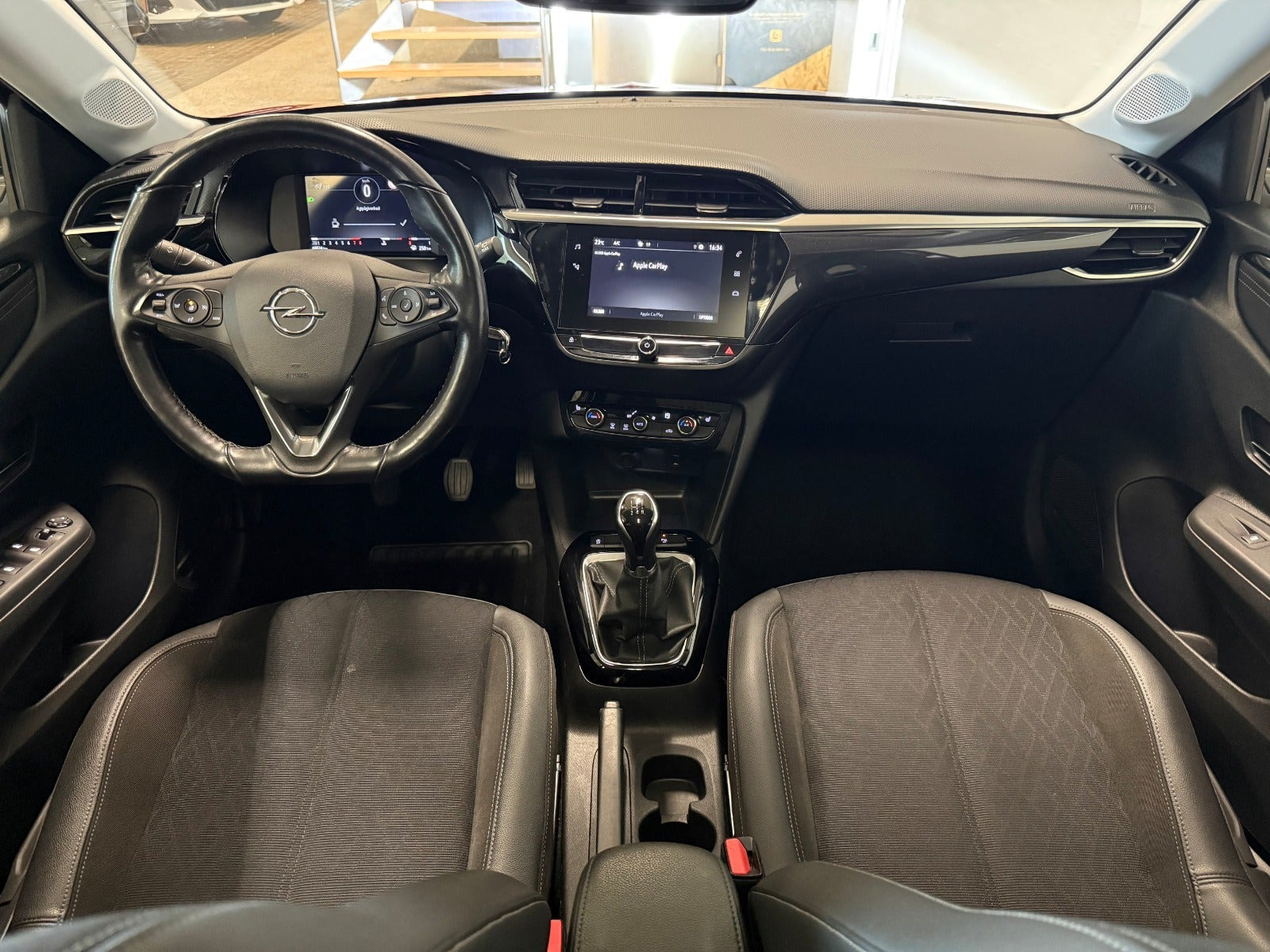 Rød Opel Corsa fra 2020