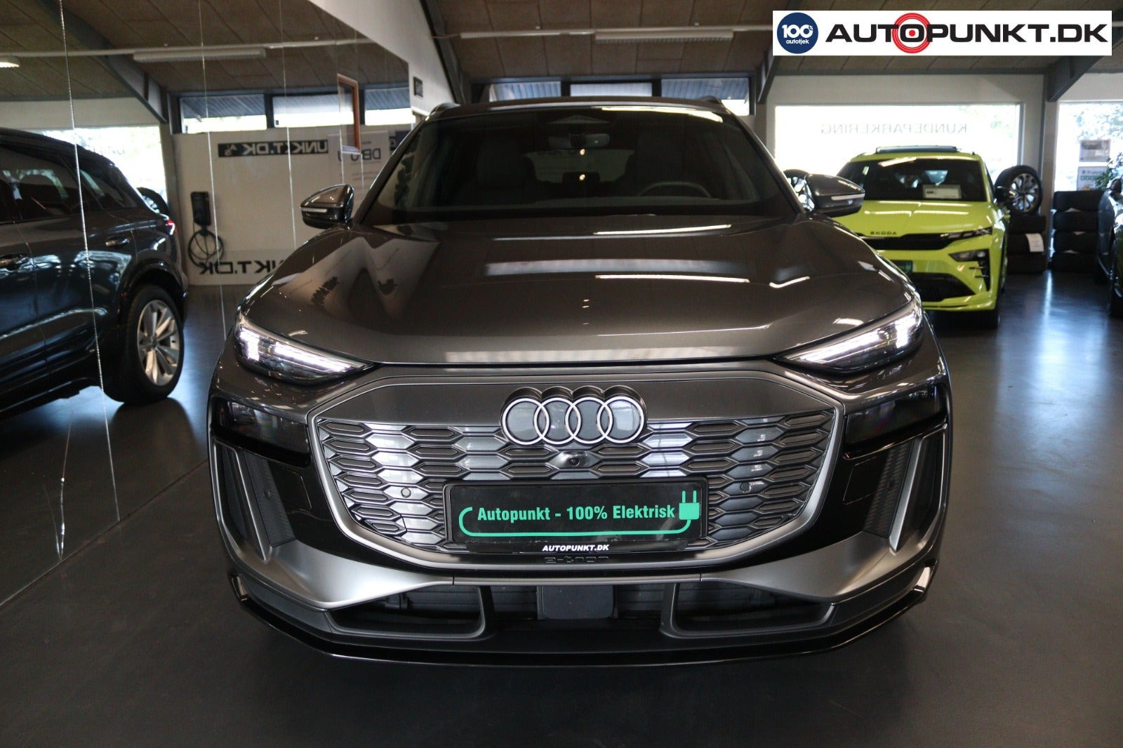 Grå Audi Q6 e-tron fra 2025