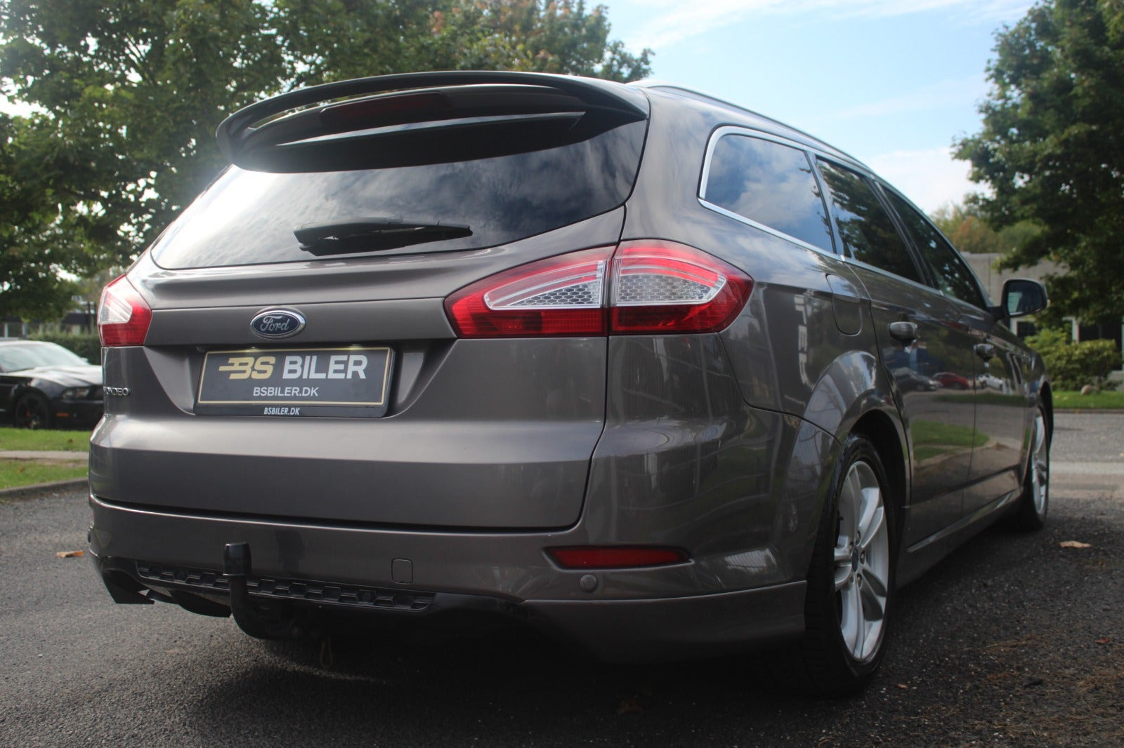 Brun Ford Mondeo fra 2012