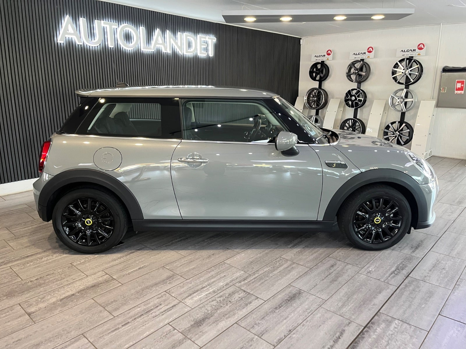 Grå Mini Cooper SE fra 2022