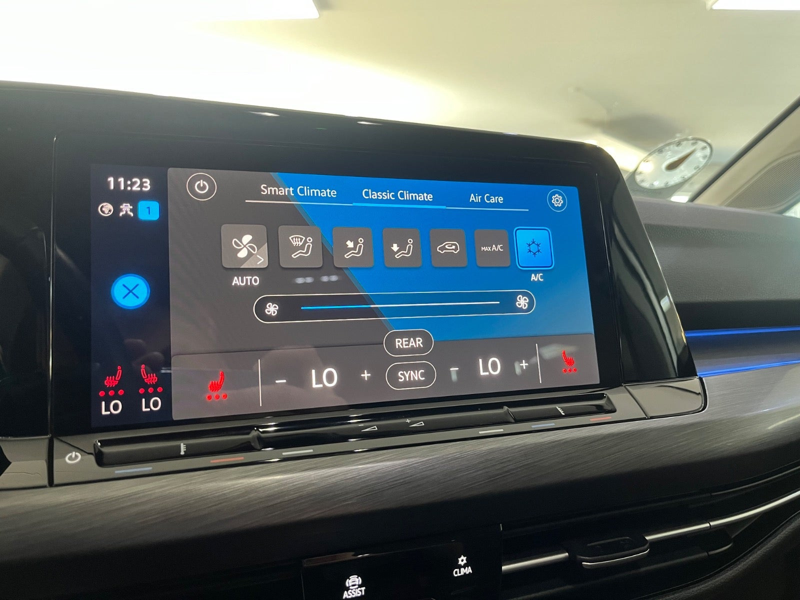 Sølv VW Golf VIII fra 2021