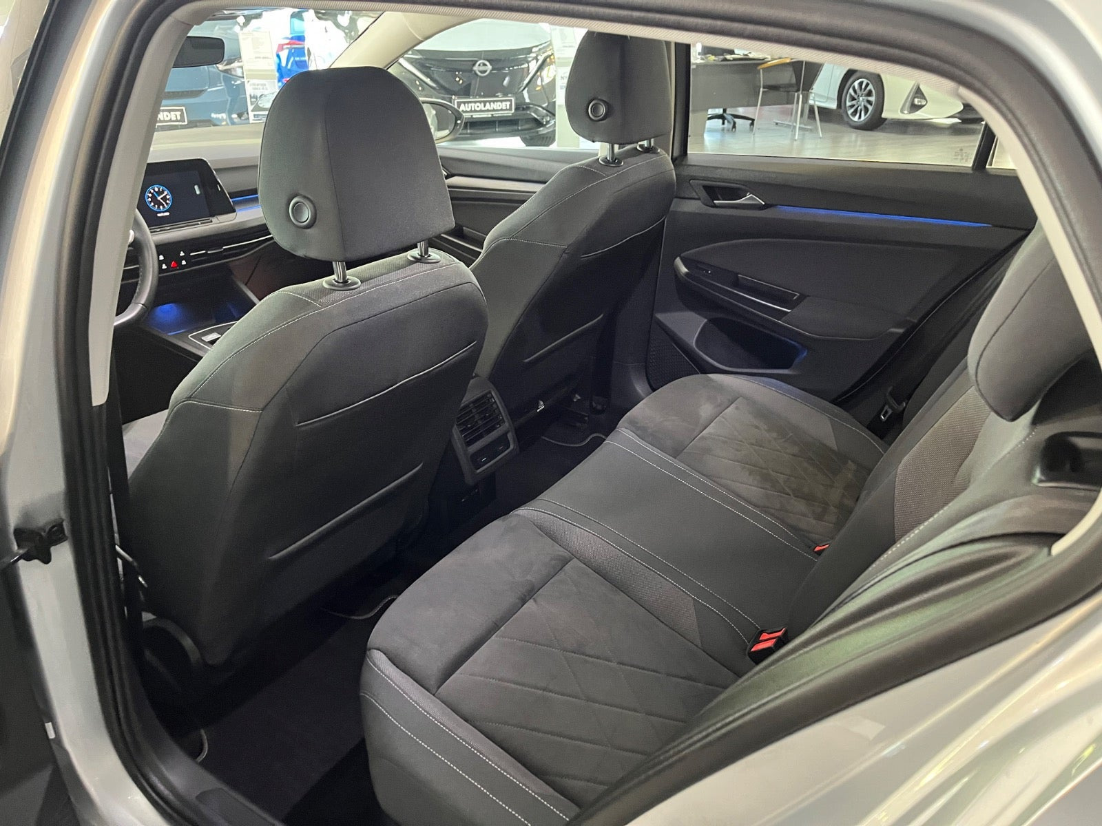 Sølv VW Golf VIII fra 2021