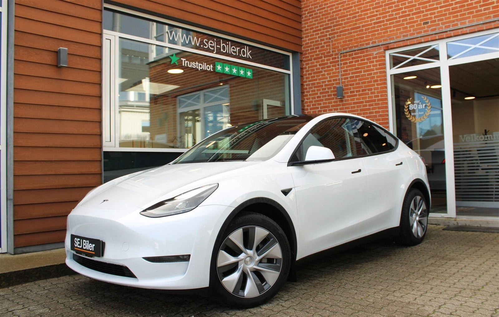 Tesla Model Y Long Range AWD