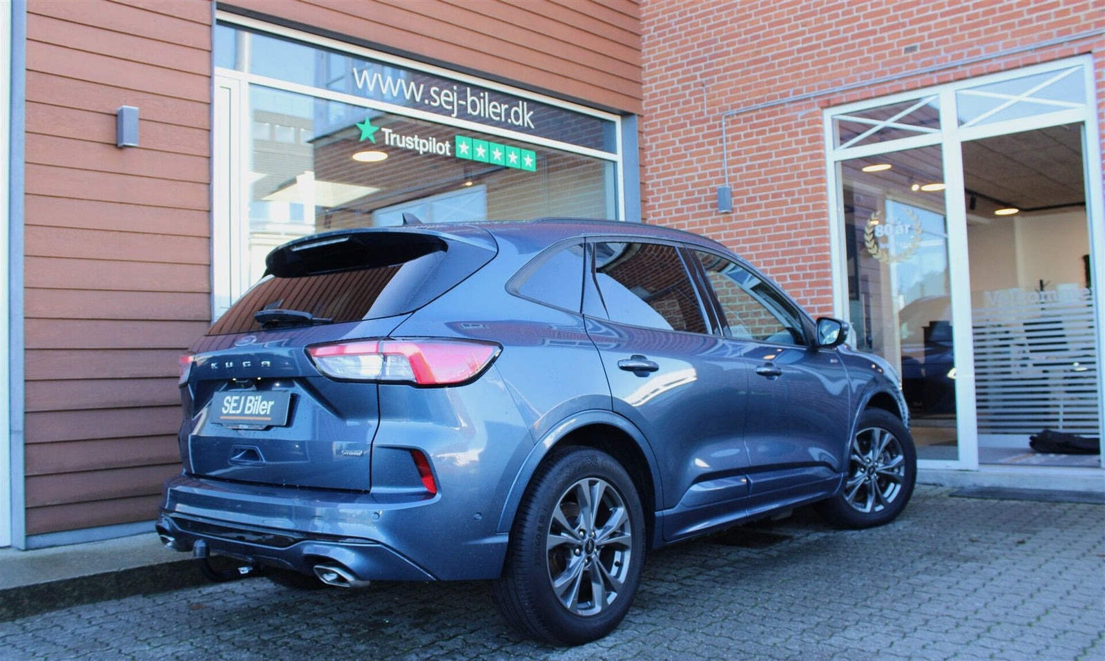 Blå Ford Kuga fra 2021