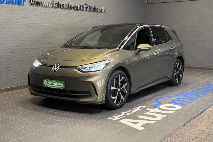 Grøn VW ID.3 fra 2024 set udefra