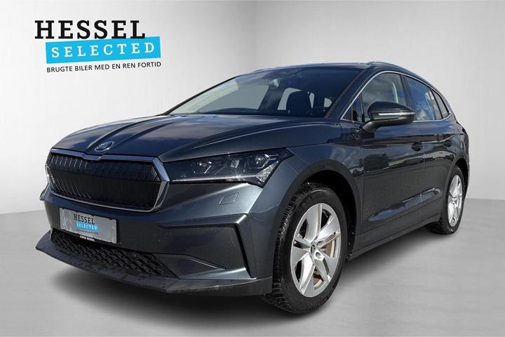 Grå Skoda Enyaq fra 2021 set udefra