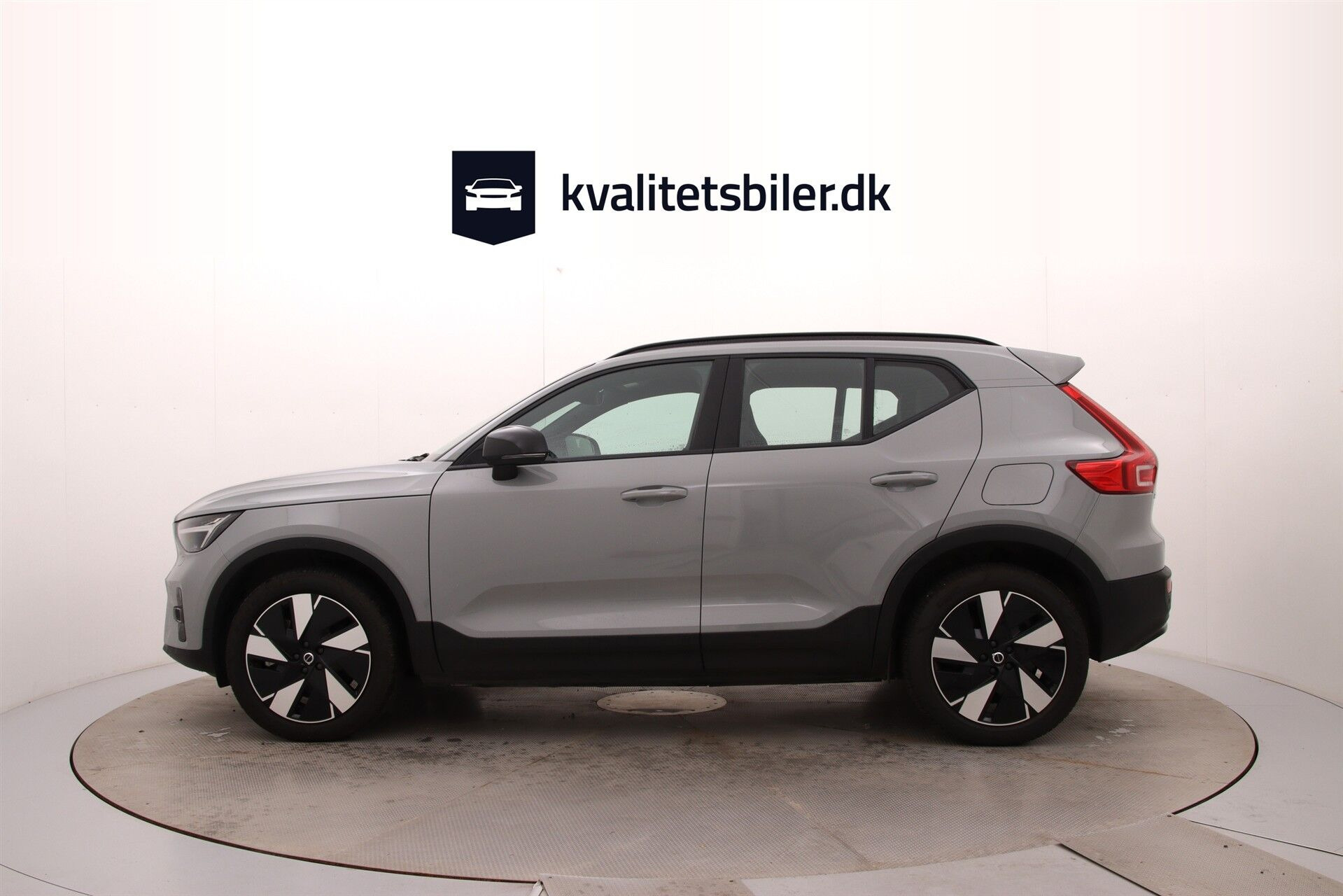 Grå Volvo EX40 fra 2024