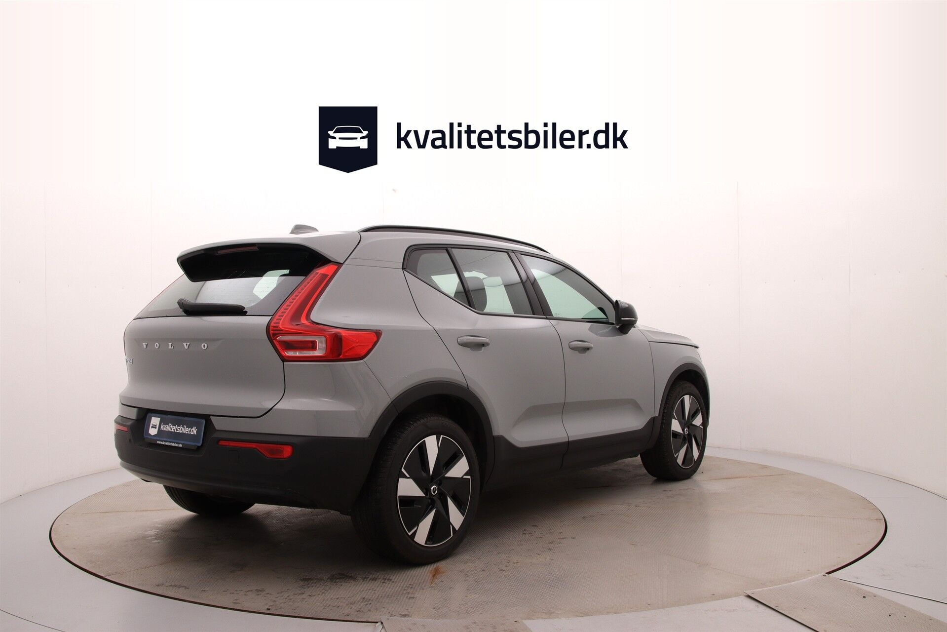 Grå Volvo EX40 fra 2024