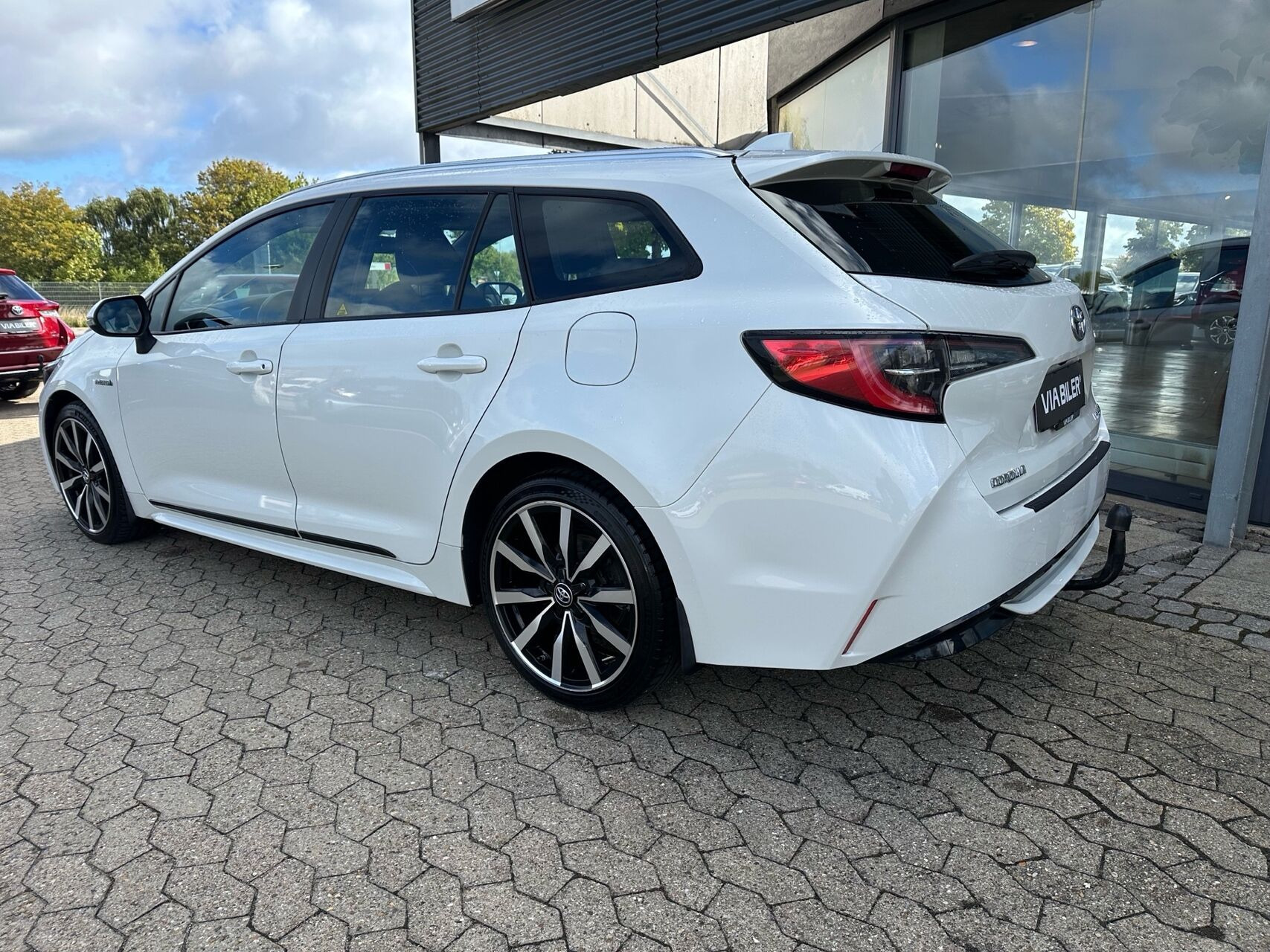Hvid Toyota Corolla fra 2019