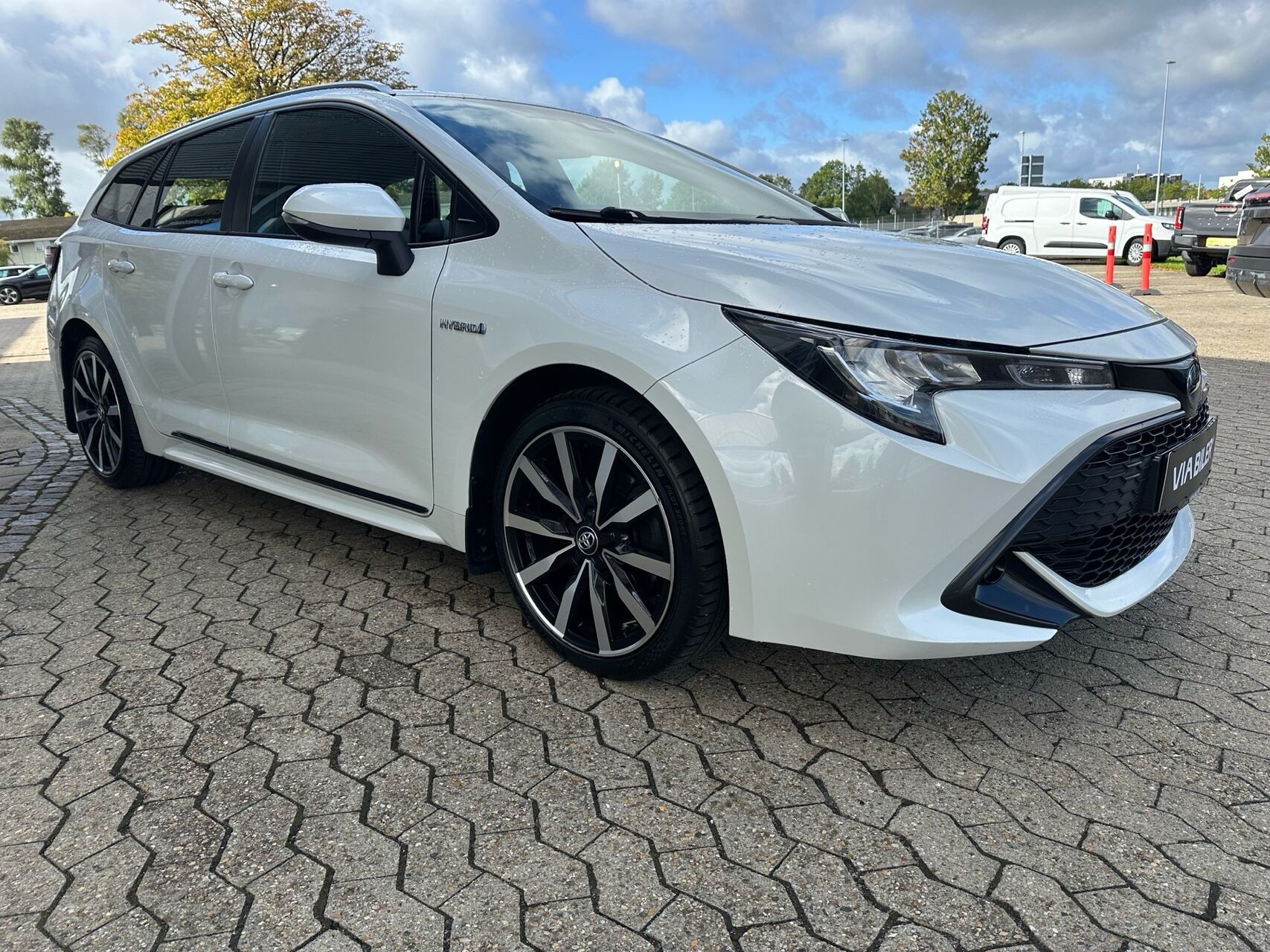 Hvid Toyota Corolla fra 2019