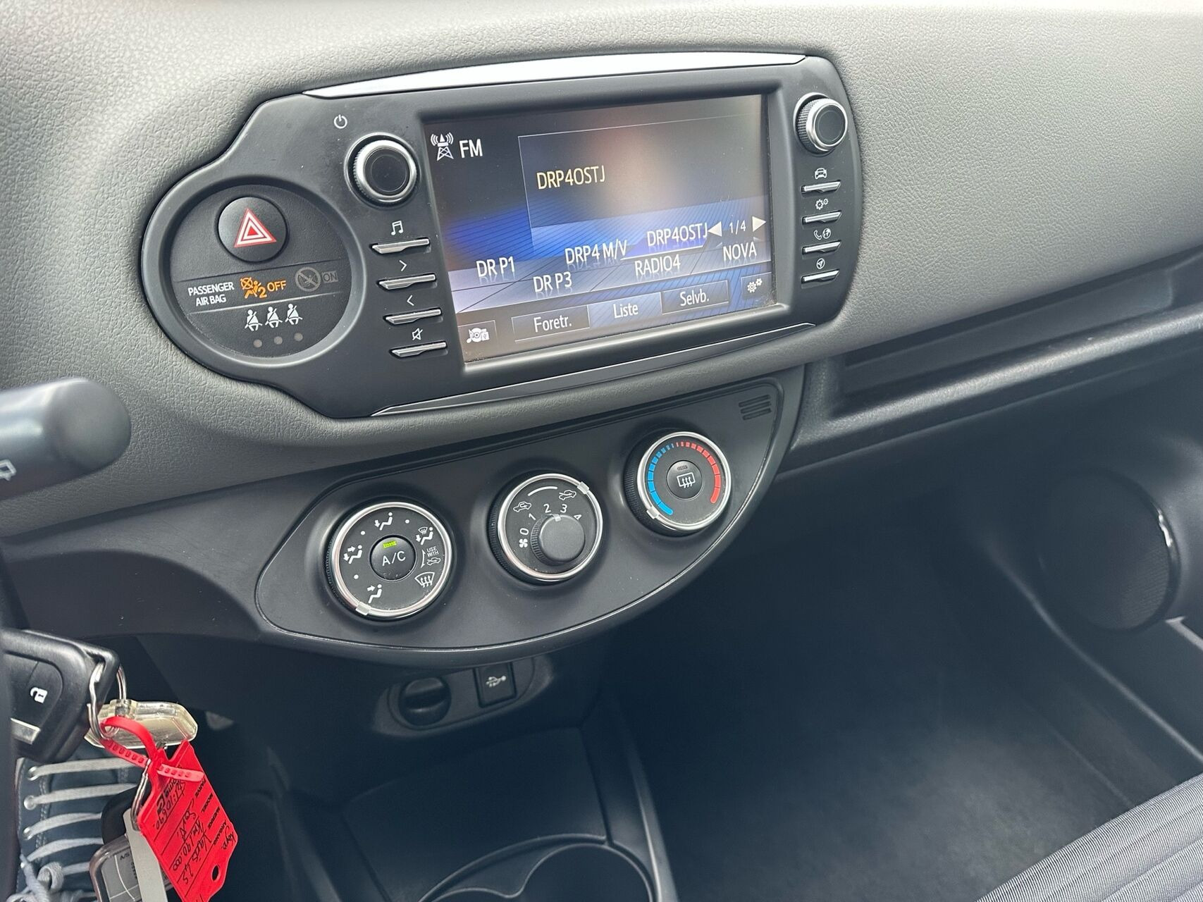 Sort Toyota Yaris fra 2017