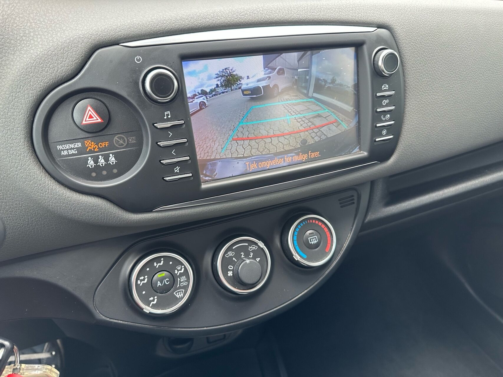 Sort Toyota Yaris fra 2017