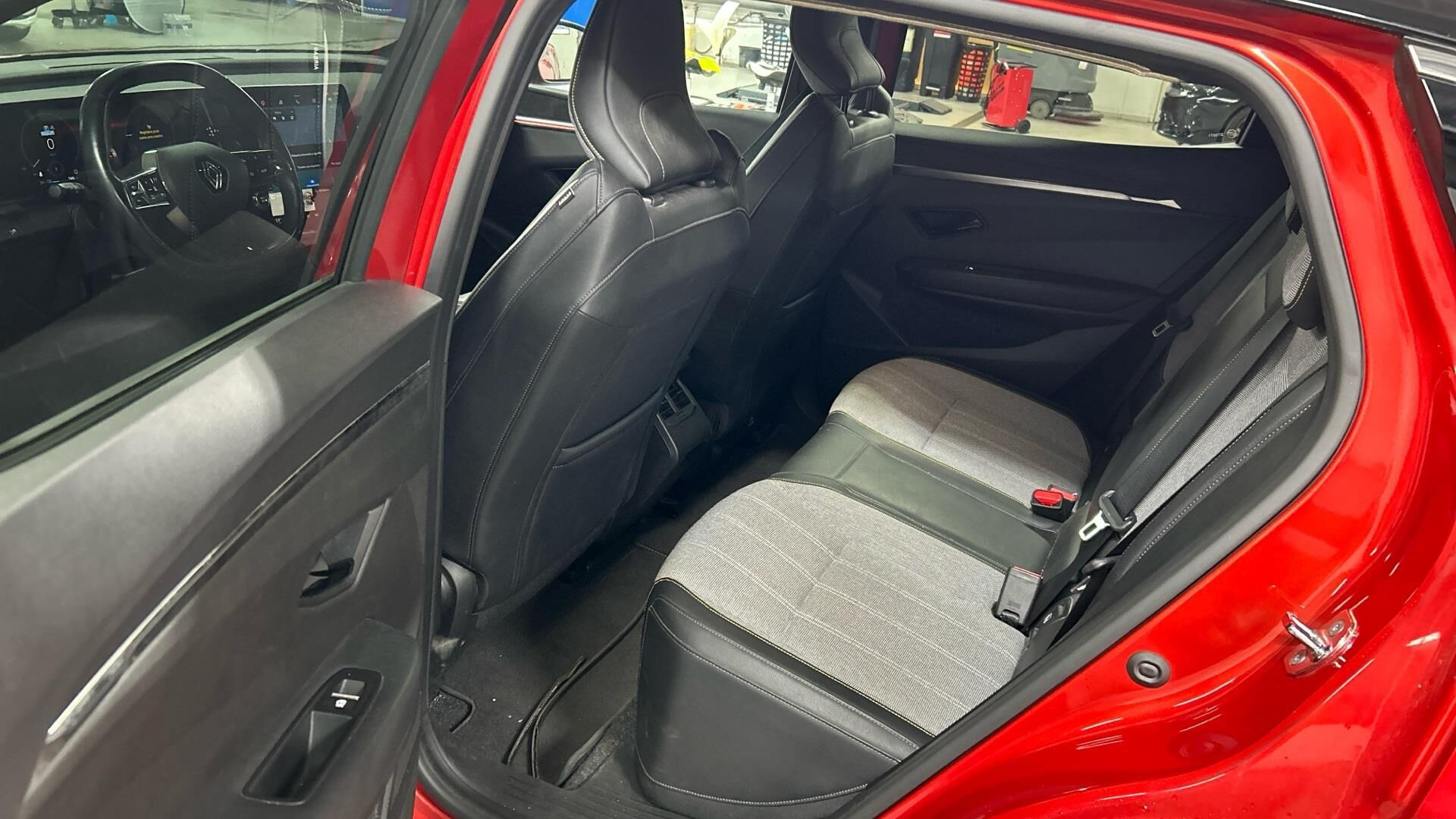 Rød Renault Mégane fra 2022