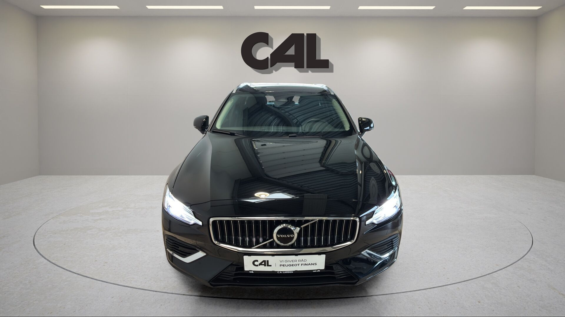 Sort Volvo V60 fra 2023
