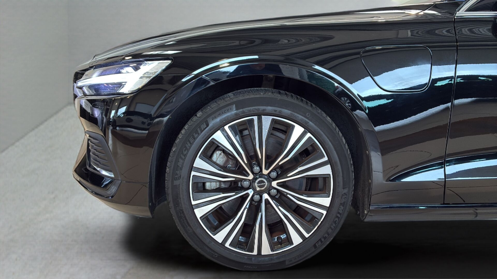 Sort Volvo V60 fra 2023