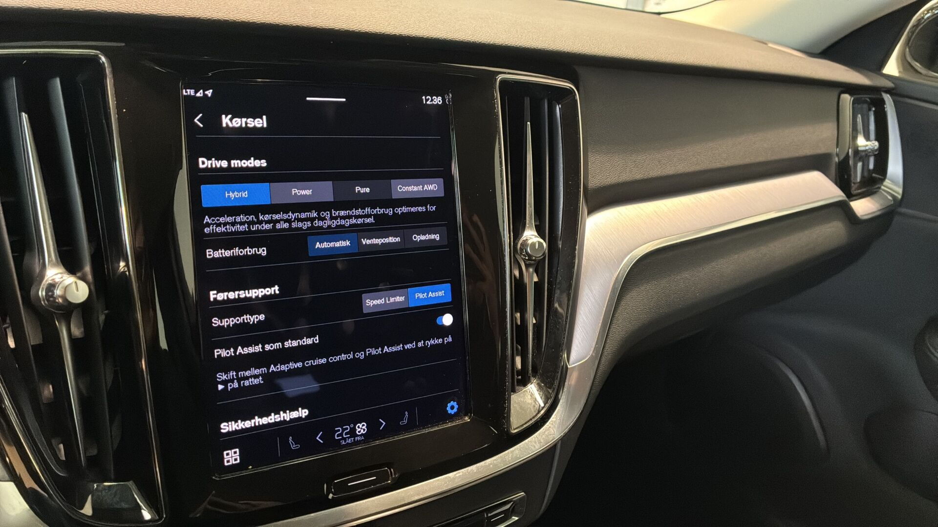 Sort Volvo V60 fra 2023