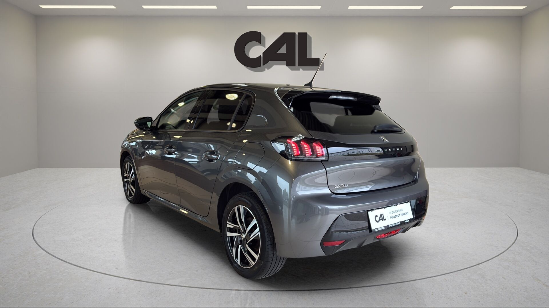 Grå Peugeot 208 fra 2020