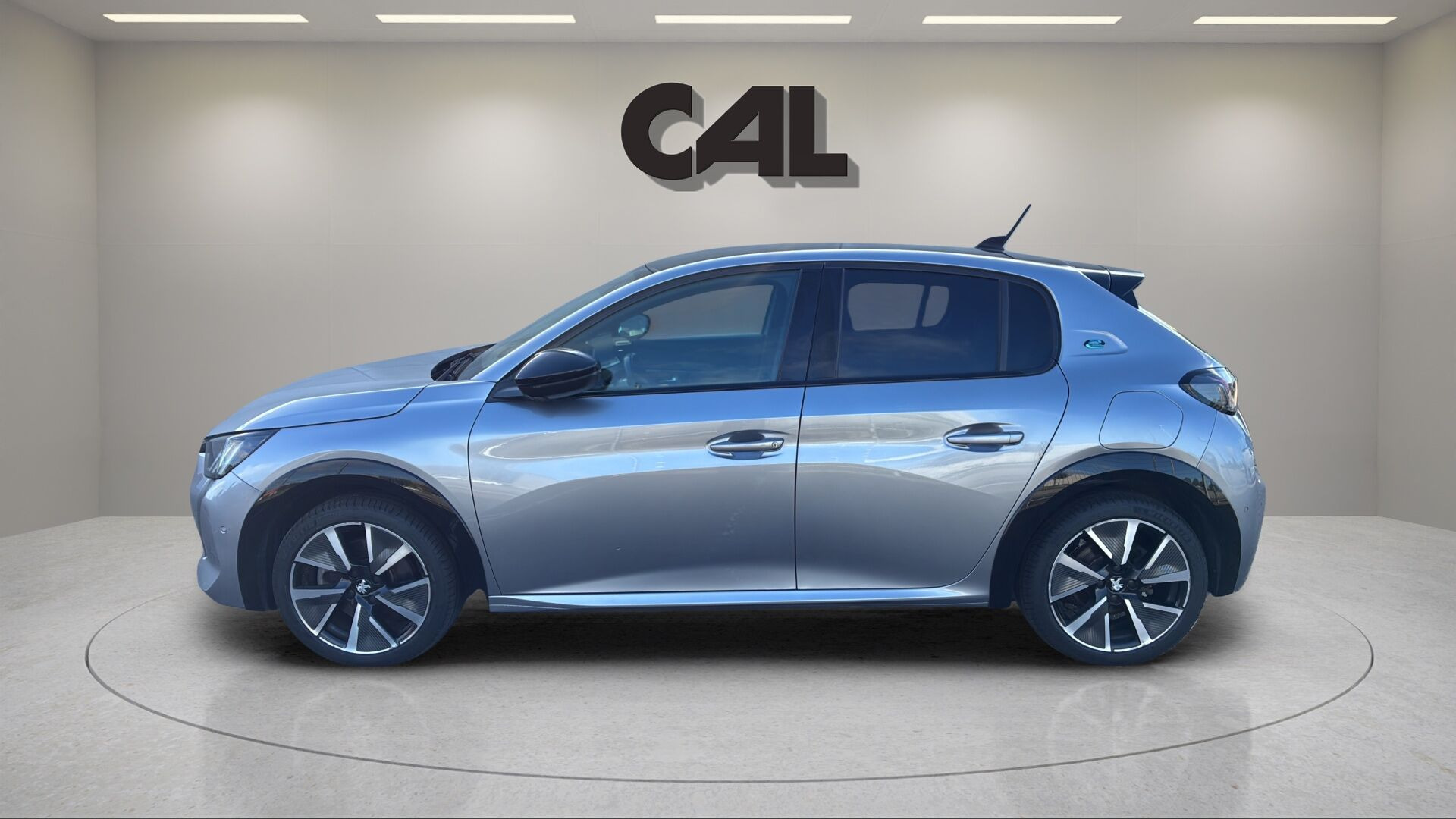 Sølv Peugeot e-208 fra 2021