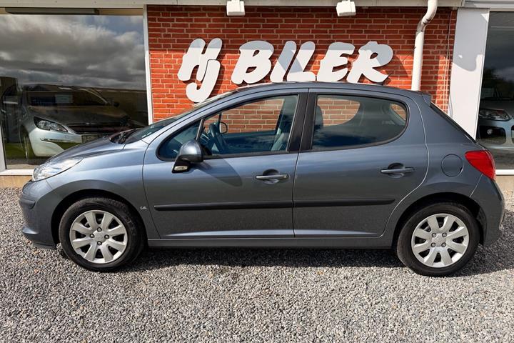 Sort Peugeot 207 fra 2008