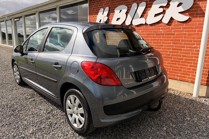 Sort Peugeot 207 fra 2008
