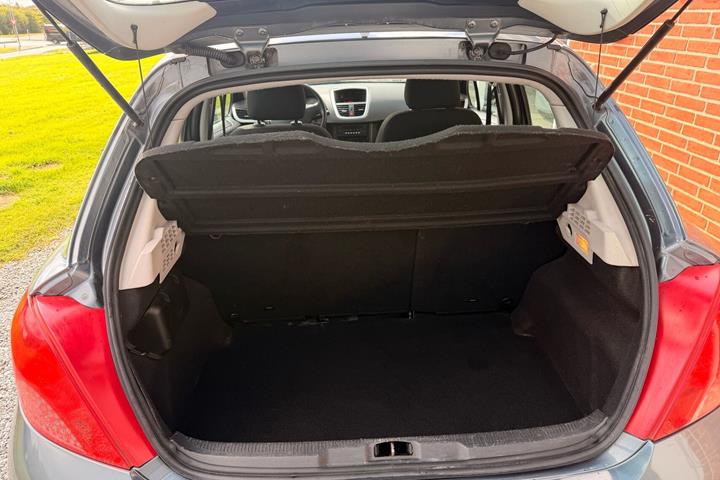 Sort Peugeot 207 fra 2008