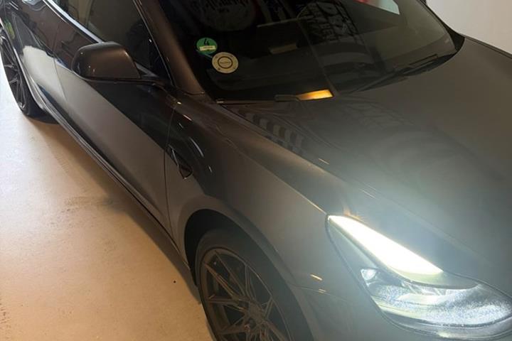 undefined Tesla Model 3 fra 2021