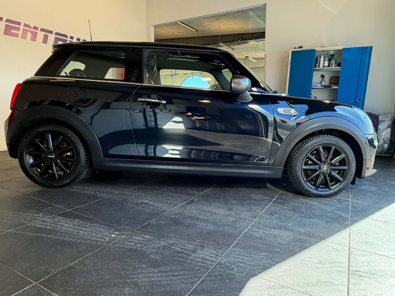Sort Mini Cooper SE fra 2020