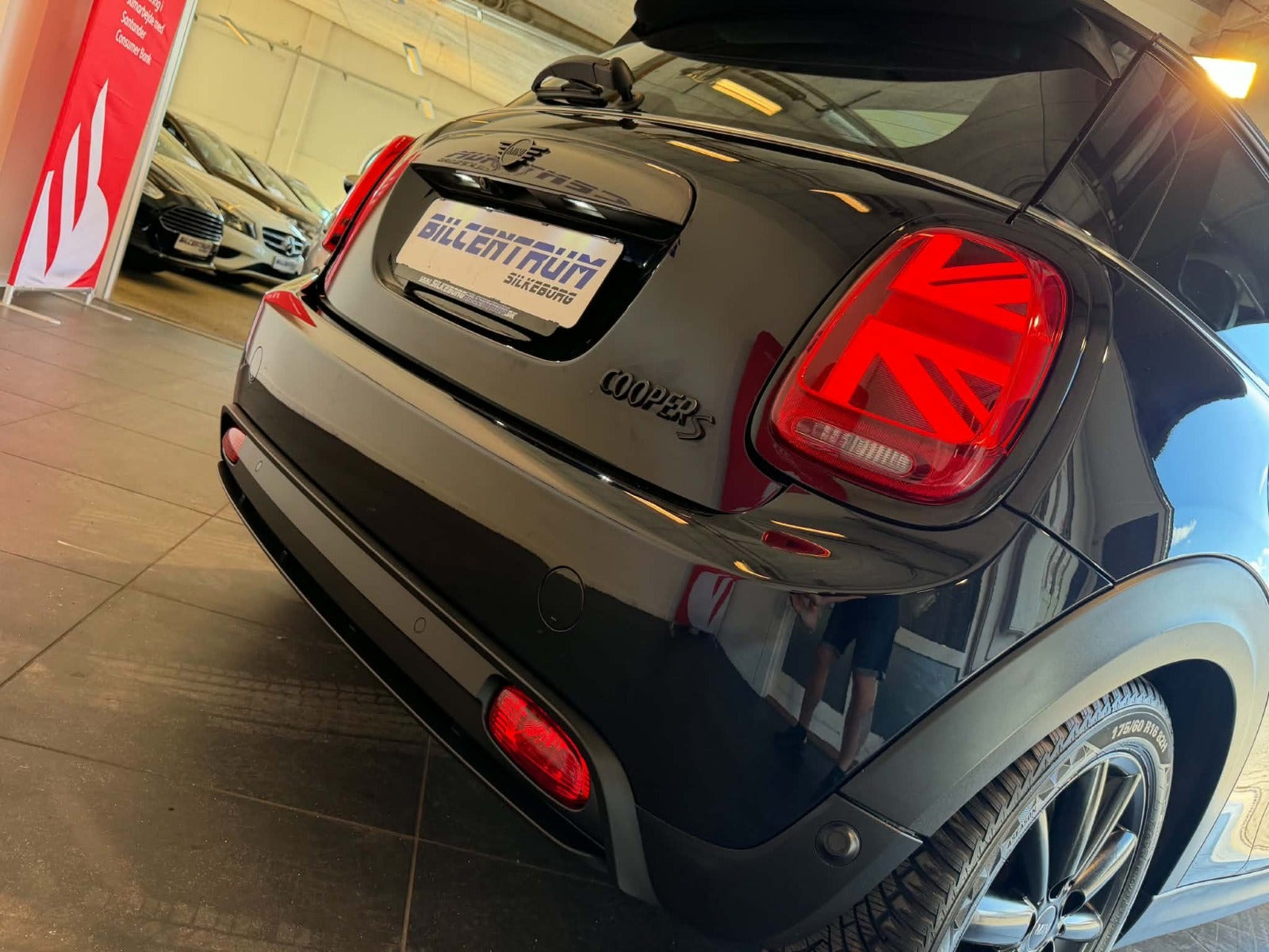 Sort Mini Cooper SE fra 2020
